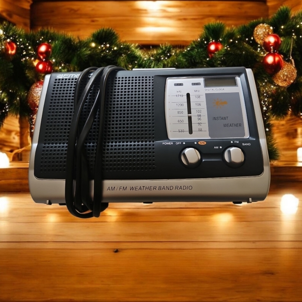 Emerson AM/FM Weather Band Raido RP6251 Like New 3 A BATTERYS OR PLUG IN